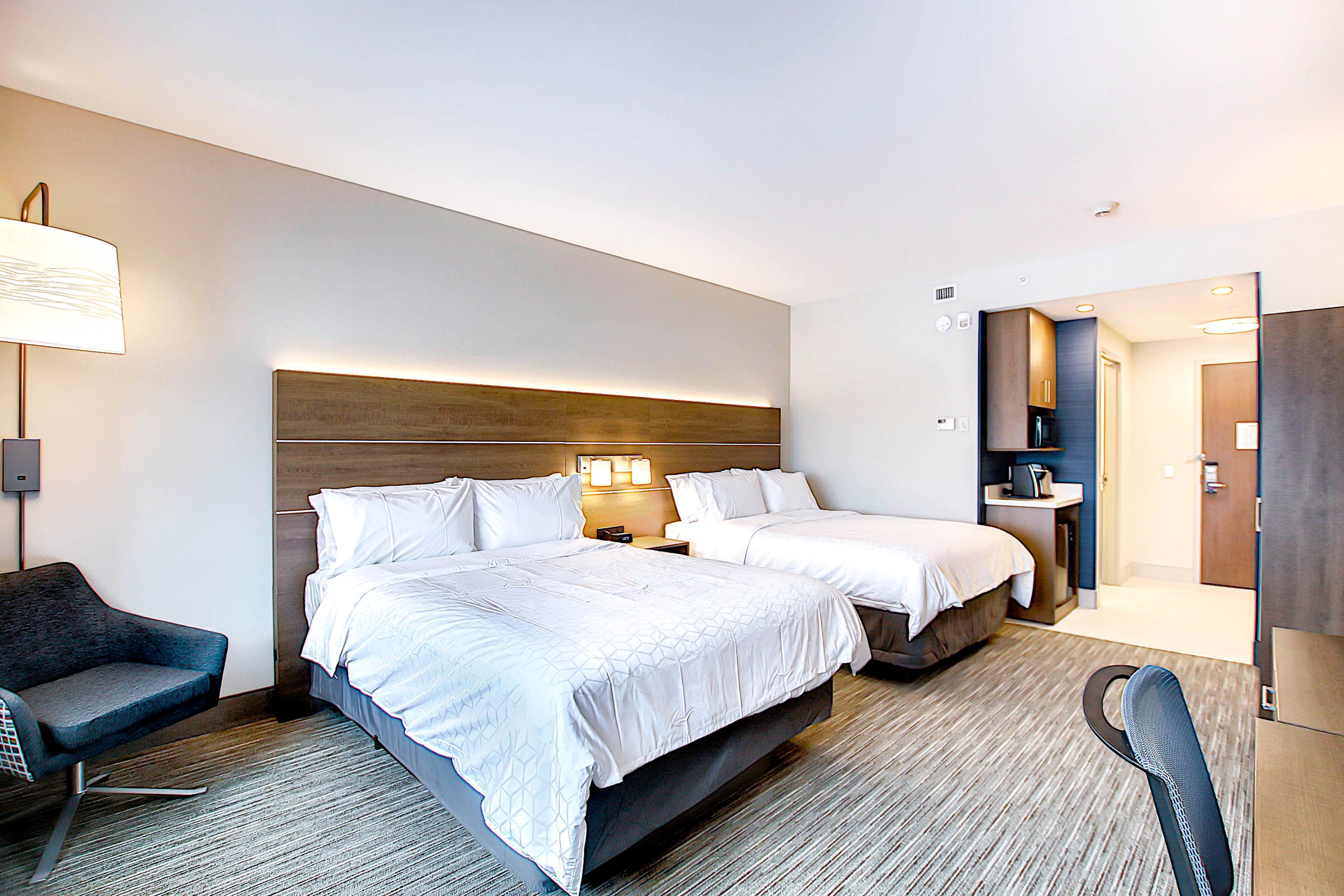 Holiday Inn Express & Suites - Calgary Airport Trail Ne By Ihg Exterior foto