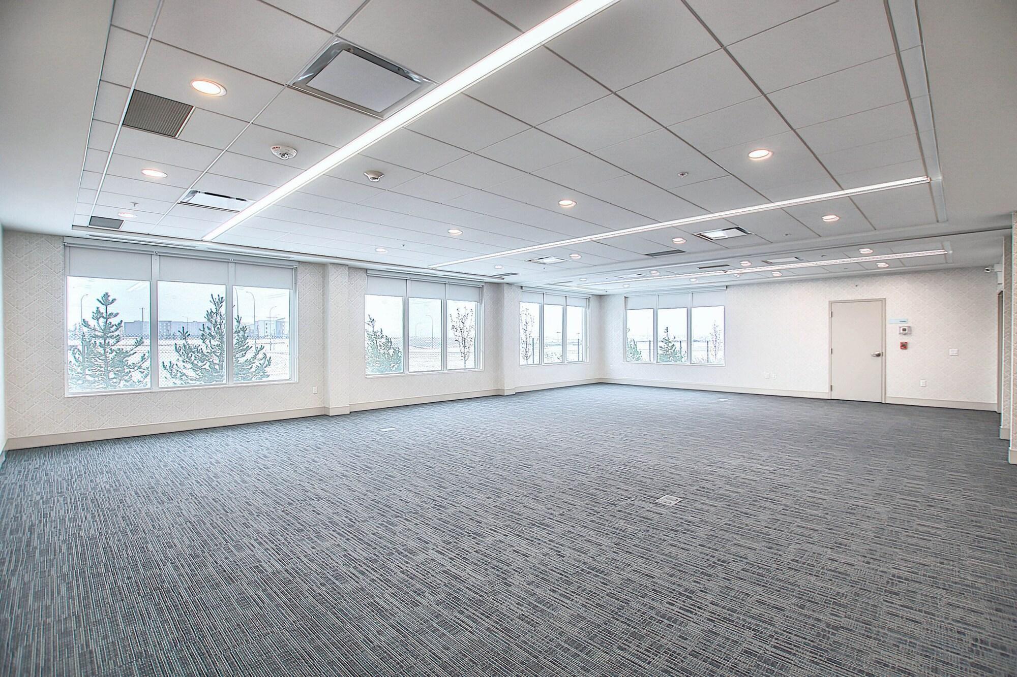 Holiday Inn Express & Suites - Calgary Airport Trail Ne By Ihg Exterior foto