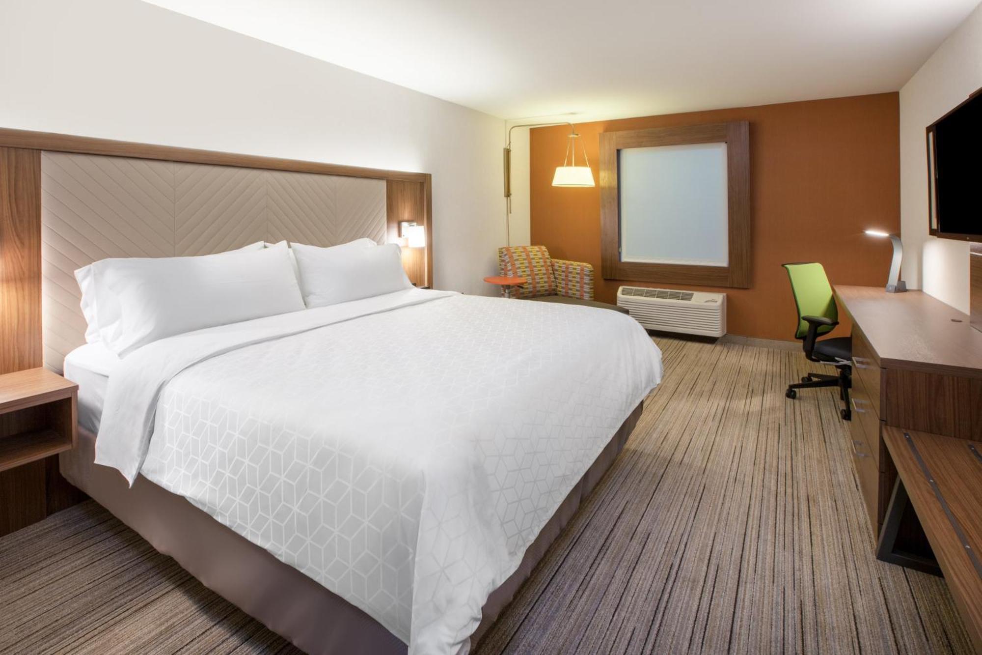 Holiday Inn Express & Suites - Calgary Airport Trail Ne By Ihg Exterior foto