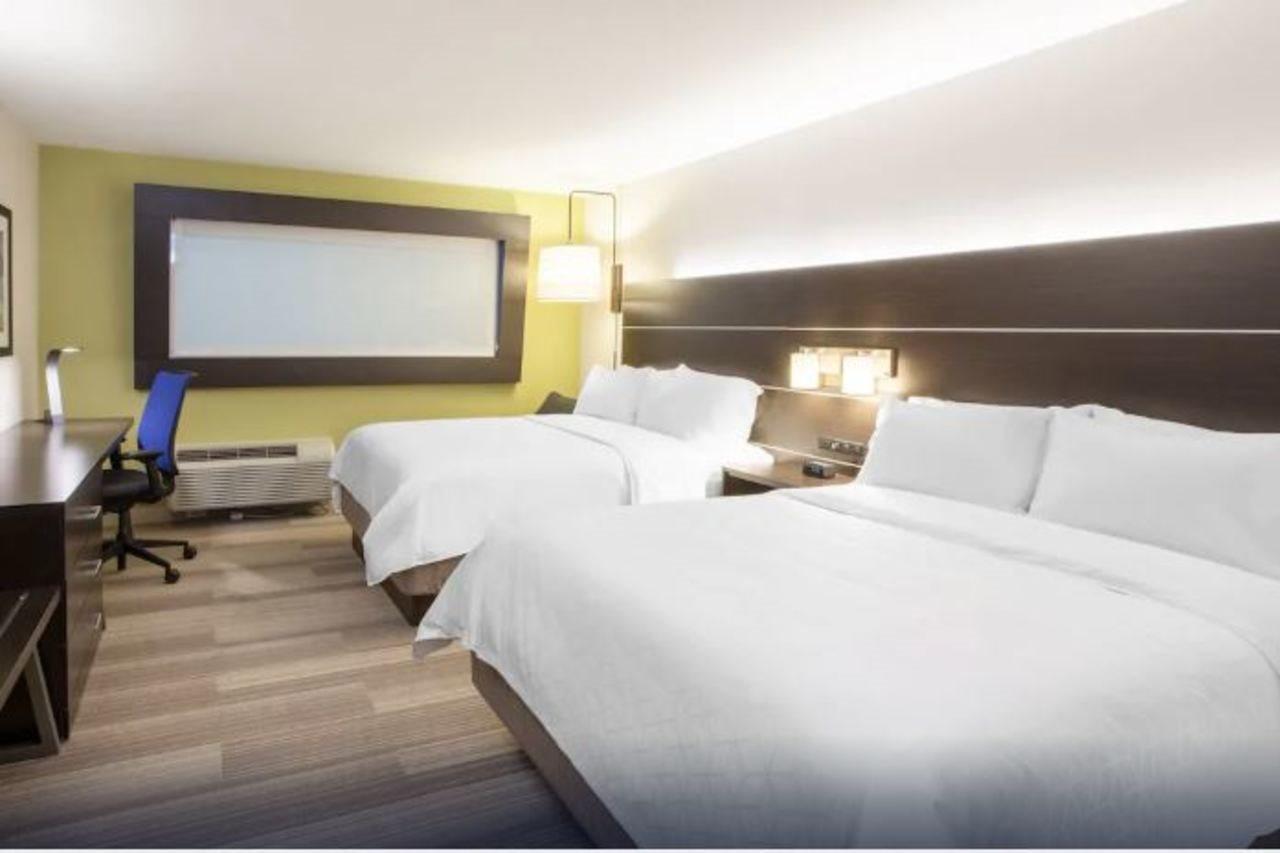 Holiday Inn Express & Suites - Calgary Airport Trail Ne By Ihg Exterior foto