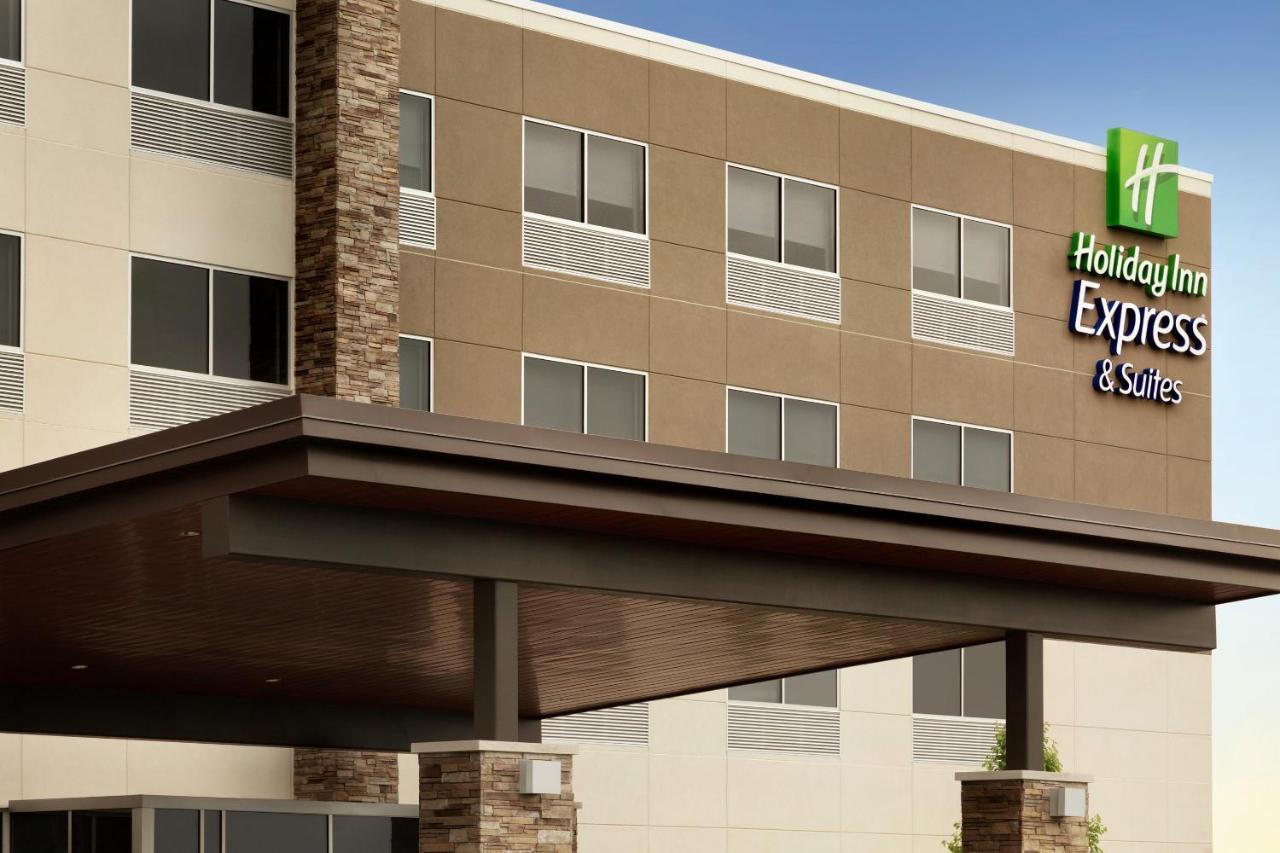 Holiday Inn Express & Suites - Calgary Airport Trail Ne By Ihg Exterior foto