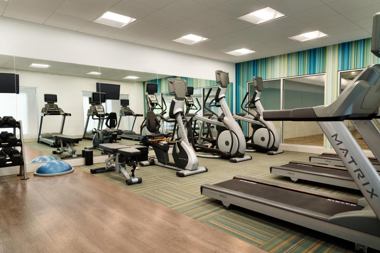 Holiday Inn Express & Suites - Calgary Airport Trail Ne By Ihg Exterior foto