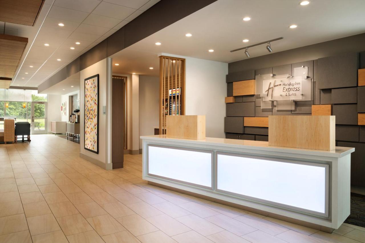 Holiday Inn Express & Suites - Calgary Airport Trail Ne By Ihg Exterior foto