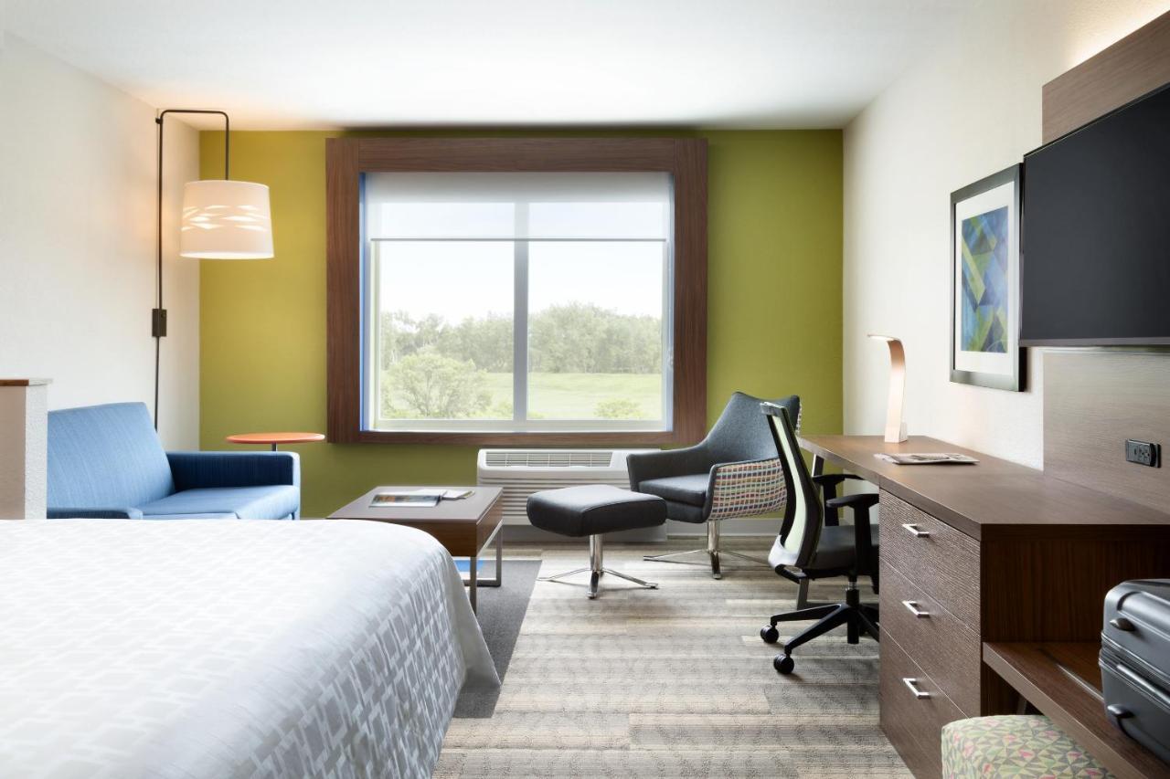 Holiday Inn Express & Suites - Calgary Airport Trail Ne By Ihg Exterior foto